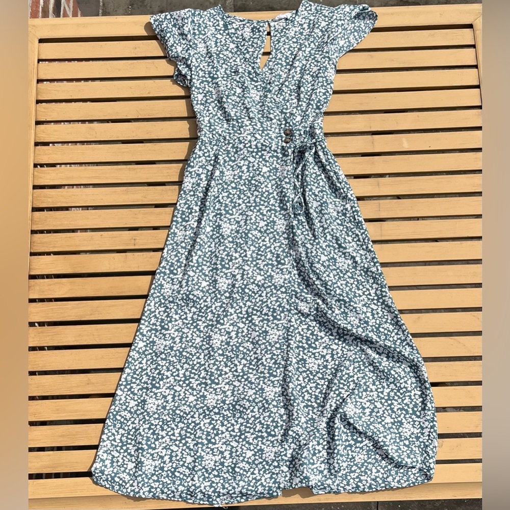 Floral Print Knot Site Wrap Dress